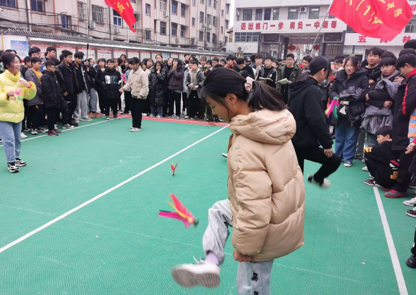 踢毽子作文(精选41篇)